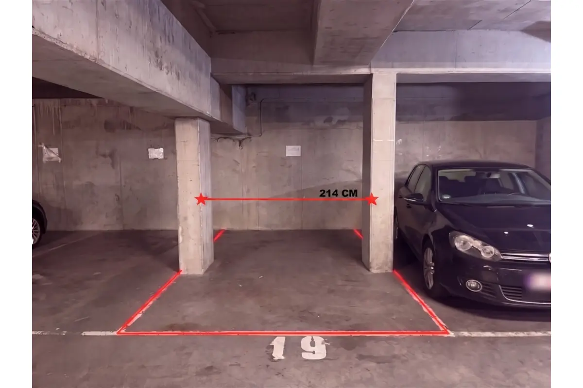Parking te  koop in Brussel 1000 25000.00€  slaapkamers m² - Zoekertje 770016