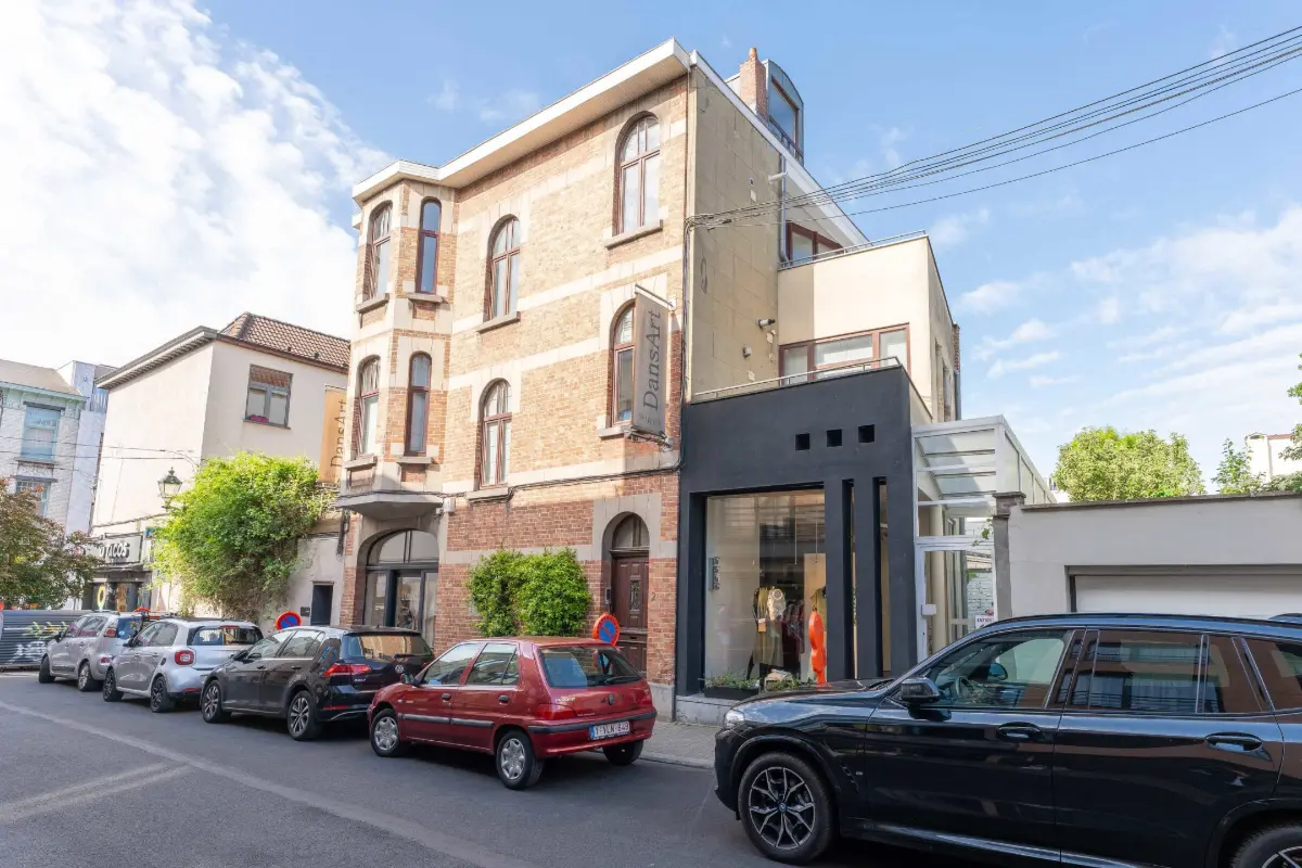 Appartement te  huur in Ukkel 1180 1350.00€ 2 slaapkamers 75.00m² - Zoekertje 769449
