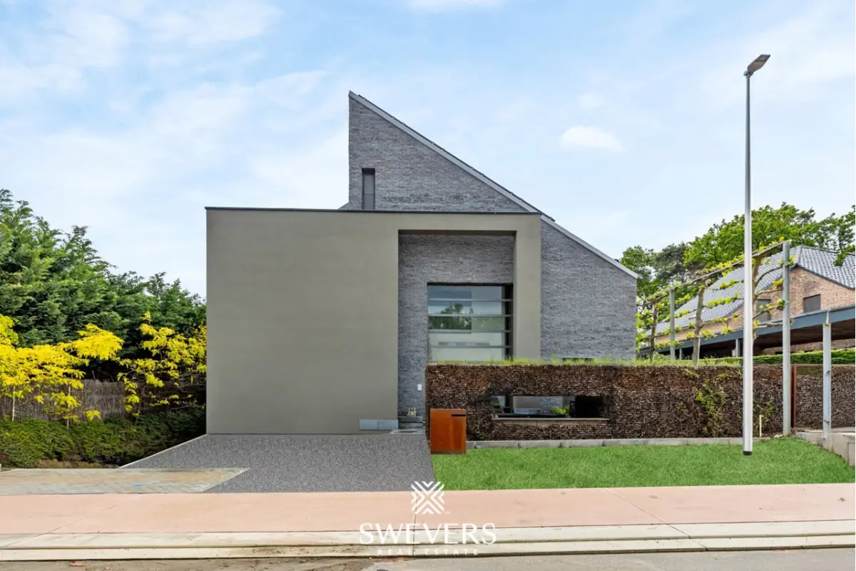 Villa te  koop in Ham 3945 698000.00€ 5 slaapkamers 423.00m² - Zoekertje 769786