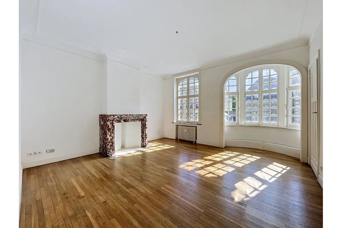 Appartement à  à Ixelles 1050 1600.00€ 2 chambres 100.00m² - annonce 769939