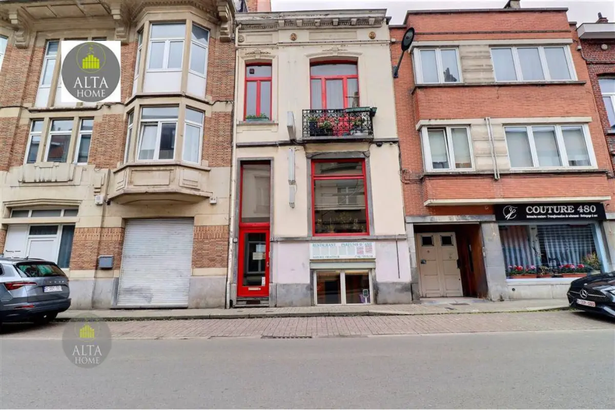 Mixgebouw te  in Sint-Lambrechts-Woluwe 1200 630000.00€ 3 slaapkamers 220.00m² - Zoekertje 769567