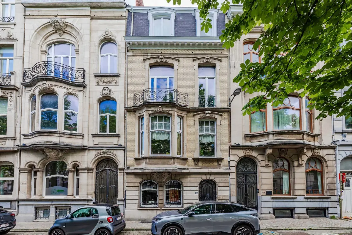 Huis te  in Vorst 1190 1100000.00€ 10 slaapkamers 501.00m² - Zoekertje 769689