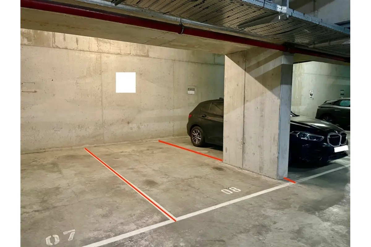 Parking te  koop in Brussel 1000 34500.00€  slaapkamers m² - Zoekertje 770013