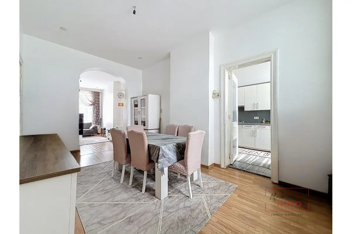 Appartement te  koop in Schaarbeek 1030 213000.00€ 2 slaapkamers 104.00m² - Zoekertje 769859