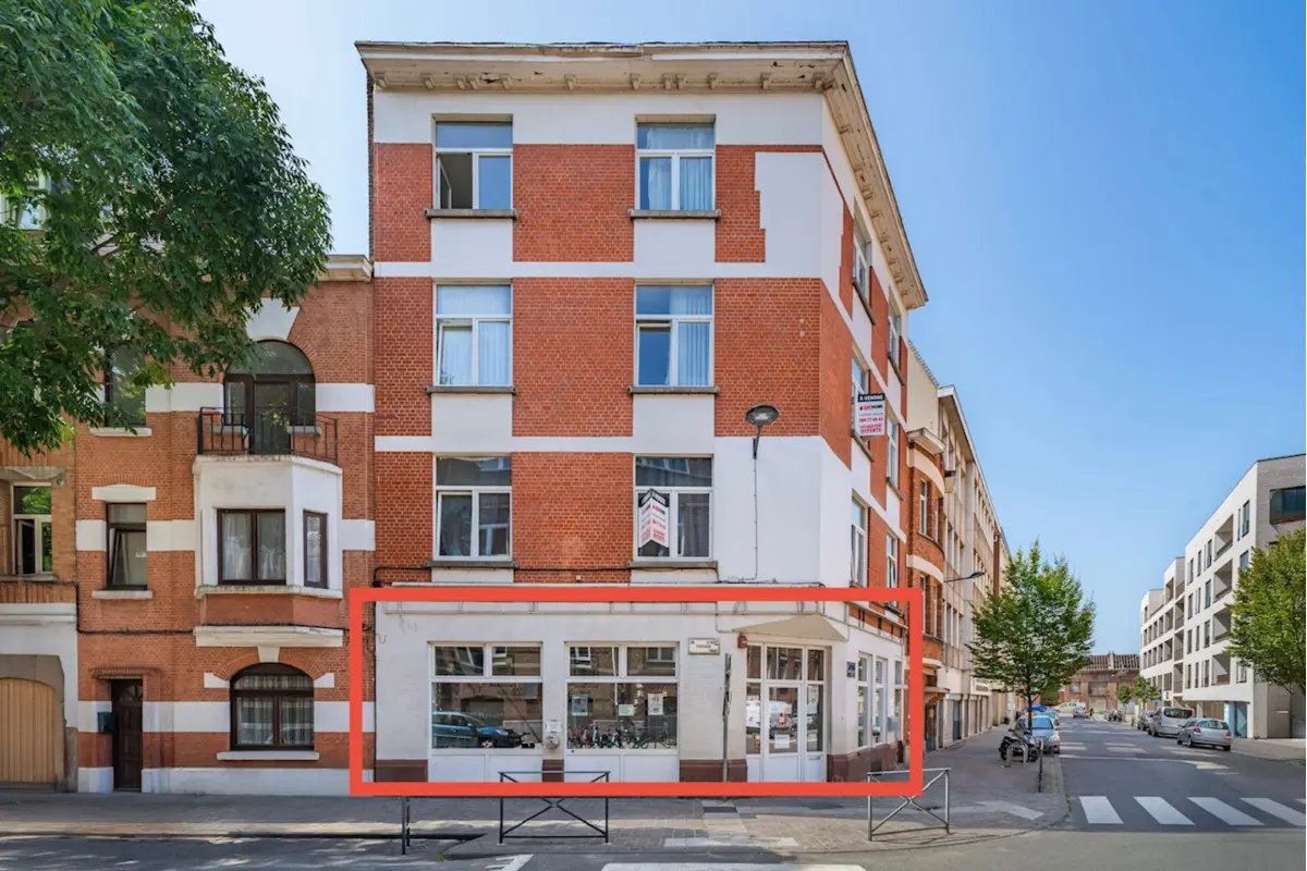 Handelszaak te  koop in Schaarbeek 1030 235000.00€  slaapkamers 84.00m² - Zoekertje 769843