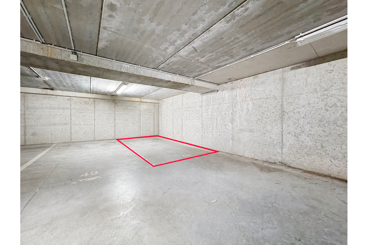Parking te  koop in Sint-Jans-Molenbeek 1080 22000.00€  slaapkamers m² - Zoekertje 769740