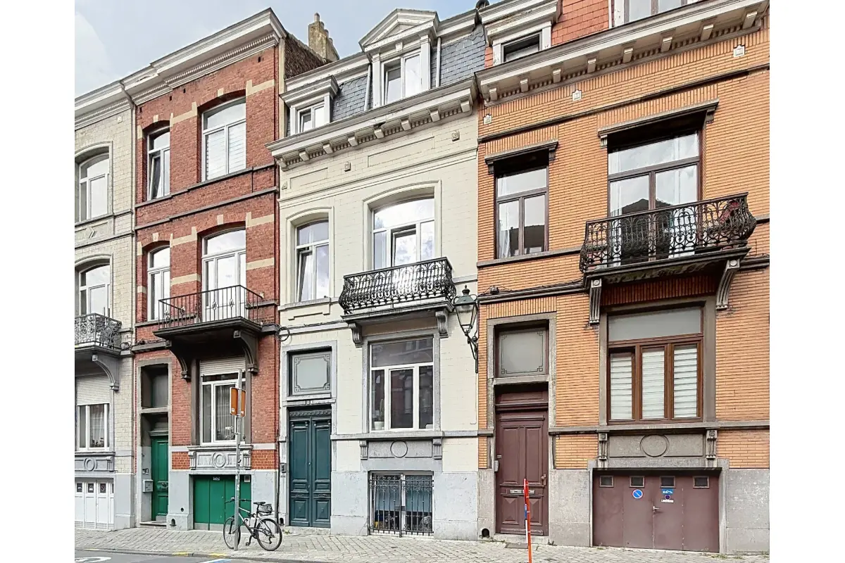Huis te  huur in Sint-Gillis 1060 3800.00€ 5 slaapkamers 266.00m² - Zoekertje 769937