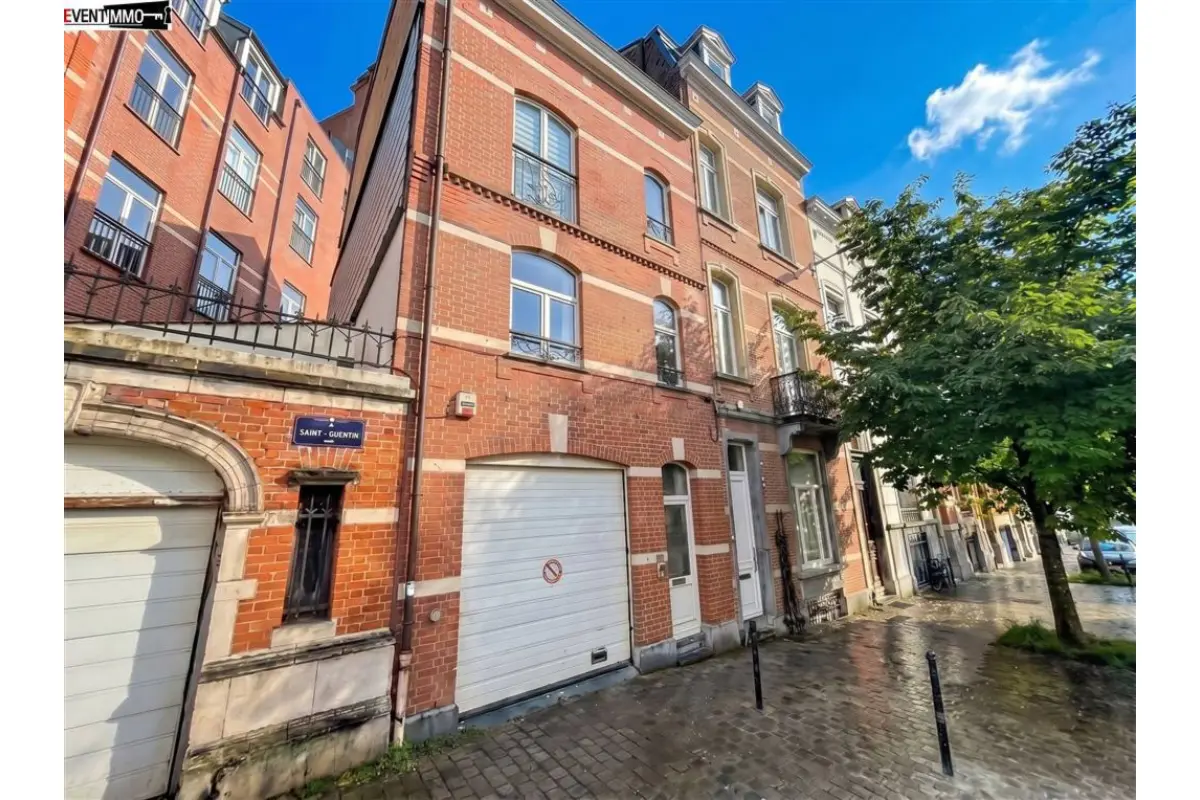 Huis te  koop in Brussel 1000 695000.00€ 4 slaapkamers 171.00m² - Zoekertje 769533
