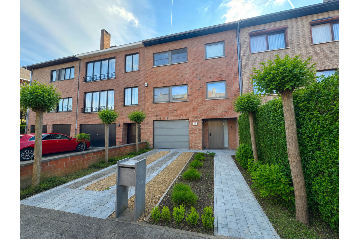 Maison à vendre à Berchem-Sainte-Agathe 1082 695000.00€ 4 chambres 228.00m² - annonce 769921