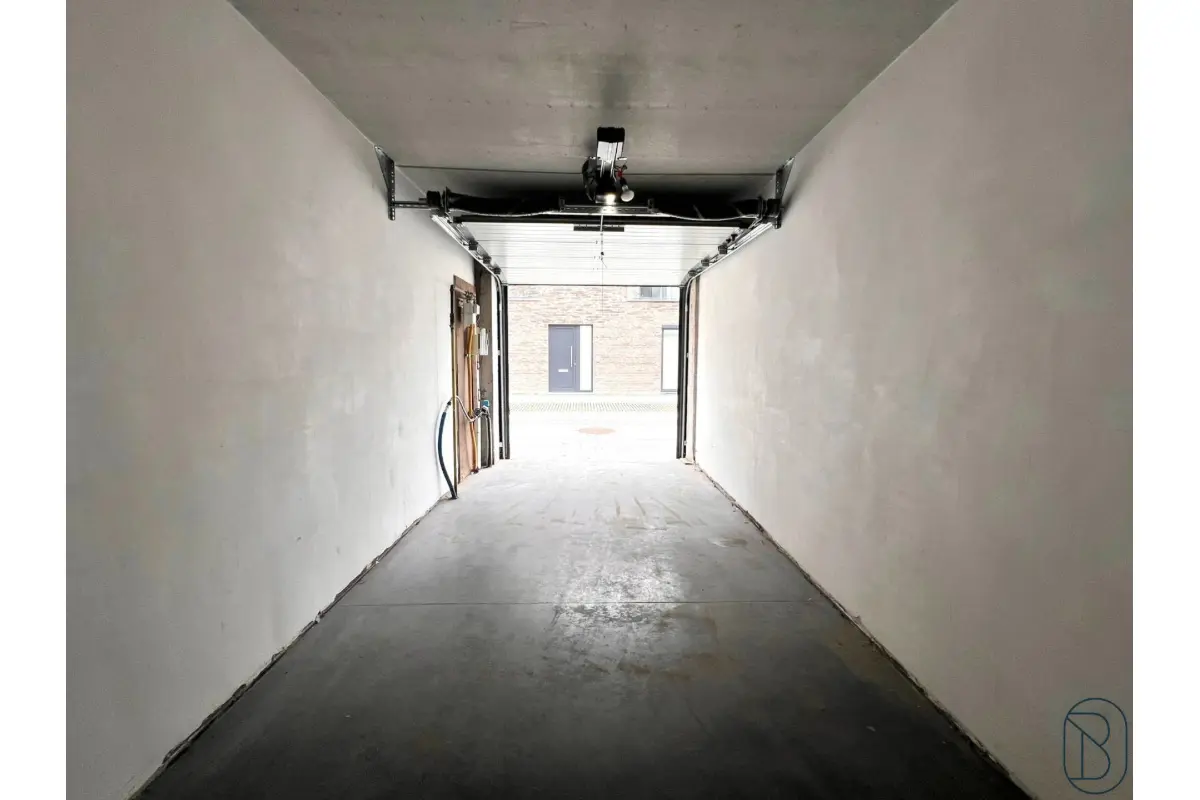 Parking & garage te  koop in Waregem 8790 35000.00€  slaapkamers m² - Zoekertje 770552
