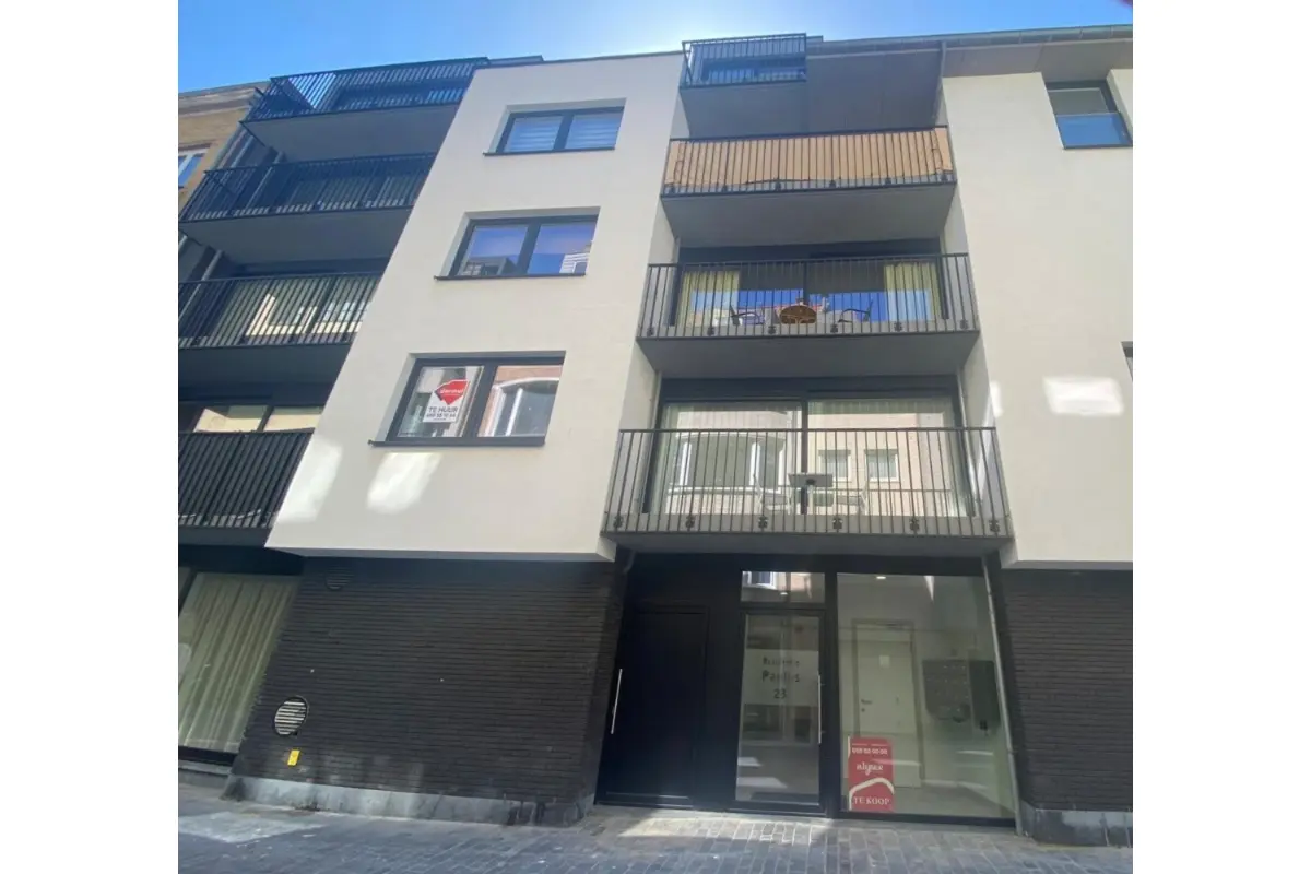 Studio te  huur in Oostende 8400 650.00€  slaapkamers m² - Zoekertje 771195