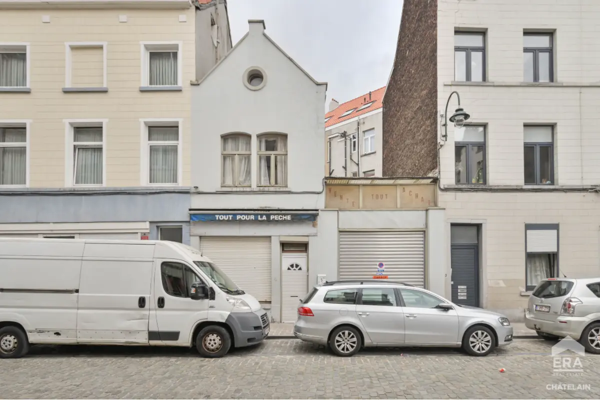 Huis te  koop in Brussel 1000 325000.00€ 2 slaapkamers 90.00m² - Zoekertje 770435