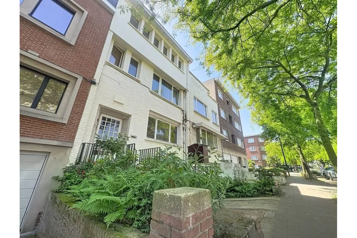 Huis te  koop in Sint-Lambrechts-Woluwe 1200 1500000.00€ 6 slaapkamers 434.00m² - Zoekertje 770897