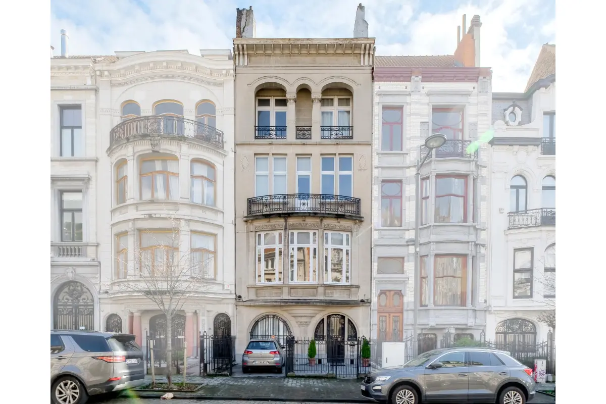 Huis te  in Schaarbeek 1030 1350000.00€ 12 slaapkamers 490.00m² - Zoekertje 770885