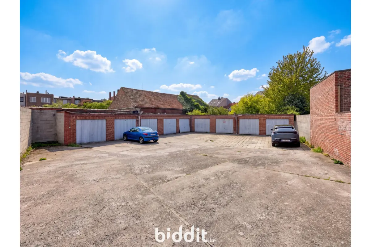 Parking & garage te  koop in Tienen 3300 150000.00€  slaapkamers m² - Zoekertje 771314
