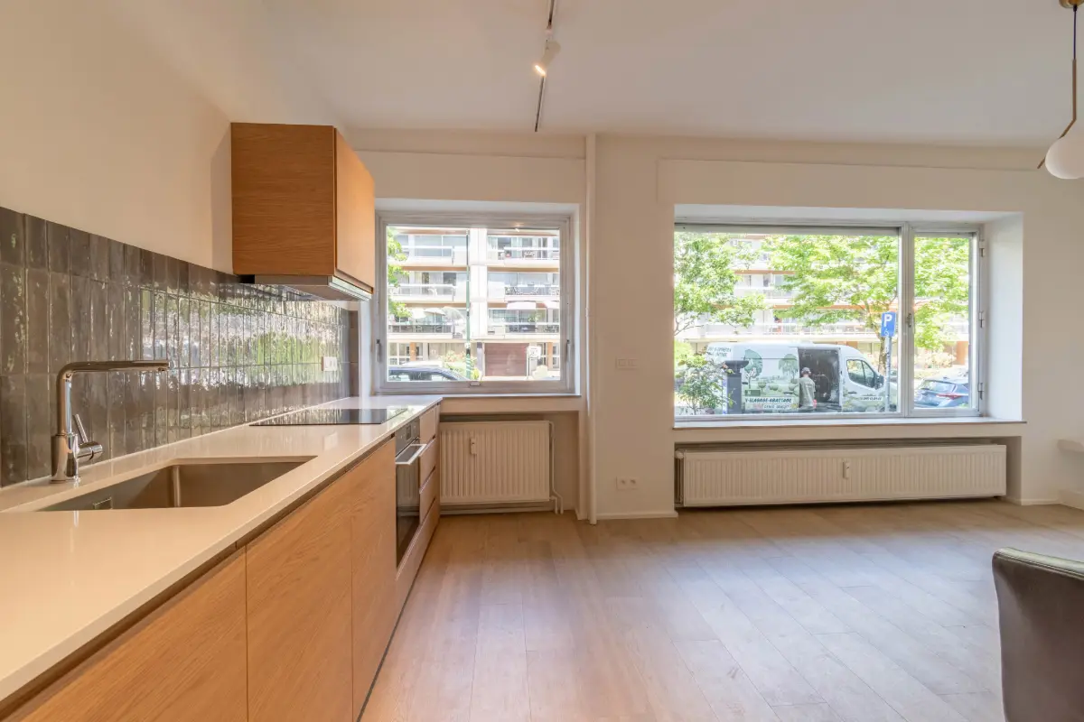 Studio à vendre à Molenbeek-Saint-Jean 1080 150000.00€  chambres 53.00m² - annonce 772195