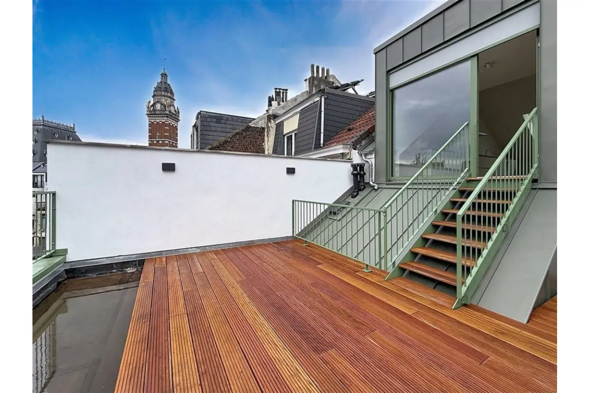 Appartement te  in Sint-Gillis 1060 2450.00€ 3 slaapkamers 130.00m² - Zoekertje 772292