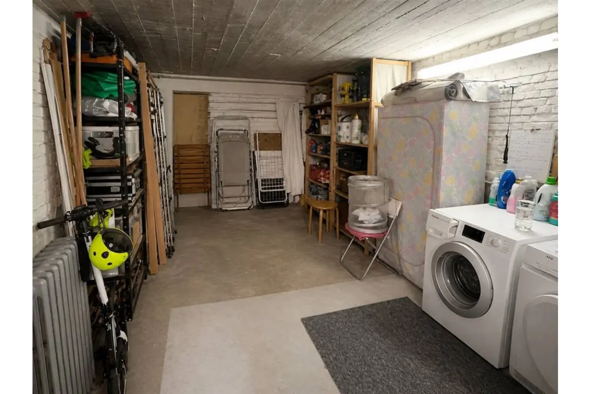 Parking & garage te  koop in Ukkel 1180 20000.00€  slaapkamers m² - Zoekertje 772379