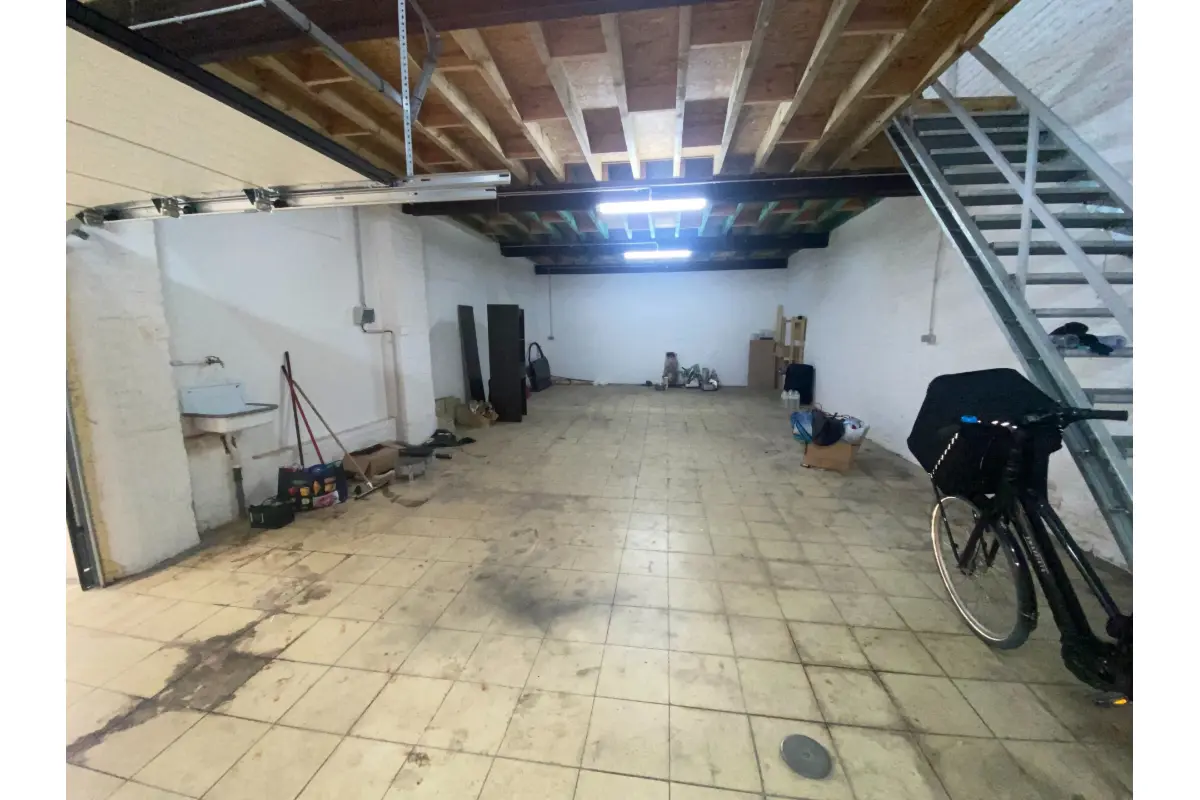 Handelszaak te  huur in Schaarbeek 1030 1500.00€  slaapkamers 130.00m² - Zoekertje 773572