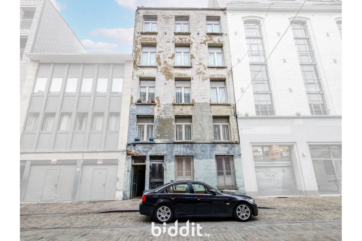 Maison à vendre à Bruxelles 1000 325000.00€ 6 chambres 300.00m² - annonce 772921
