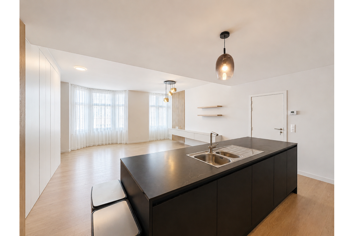 Appartement te  huur in Etterbeek 1040 2350.00€ 2 slaapkamers 110.00m² - Zoekertje 772778