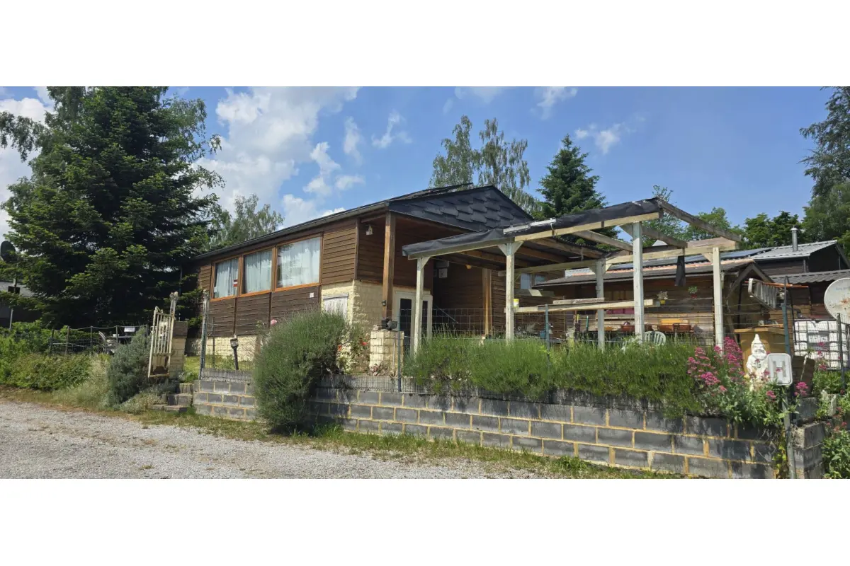 Bungalow te  koop in Froidchapelle 6440 84900.00€ 2 slaapkamers 60.00m² - Zoekertje 775006