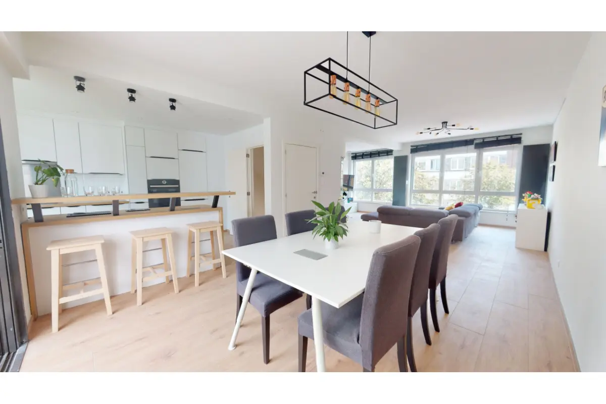 Maison à  à Evere 1140 2400.00€ 4 chambres 226.00m² - annonce 774589