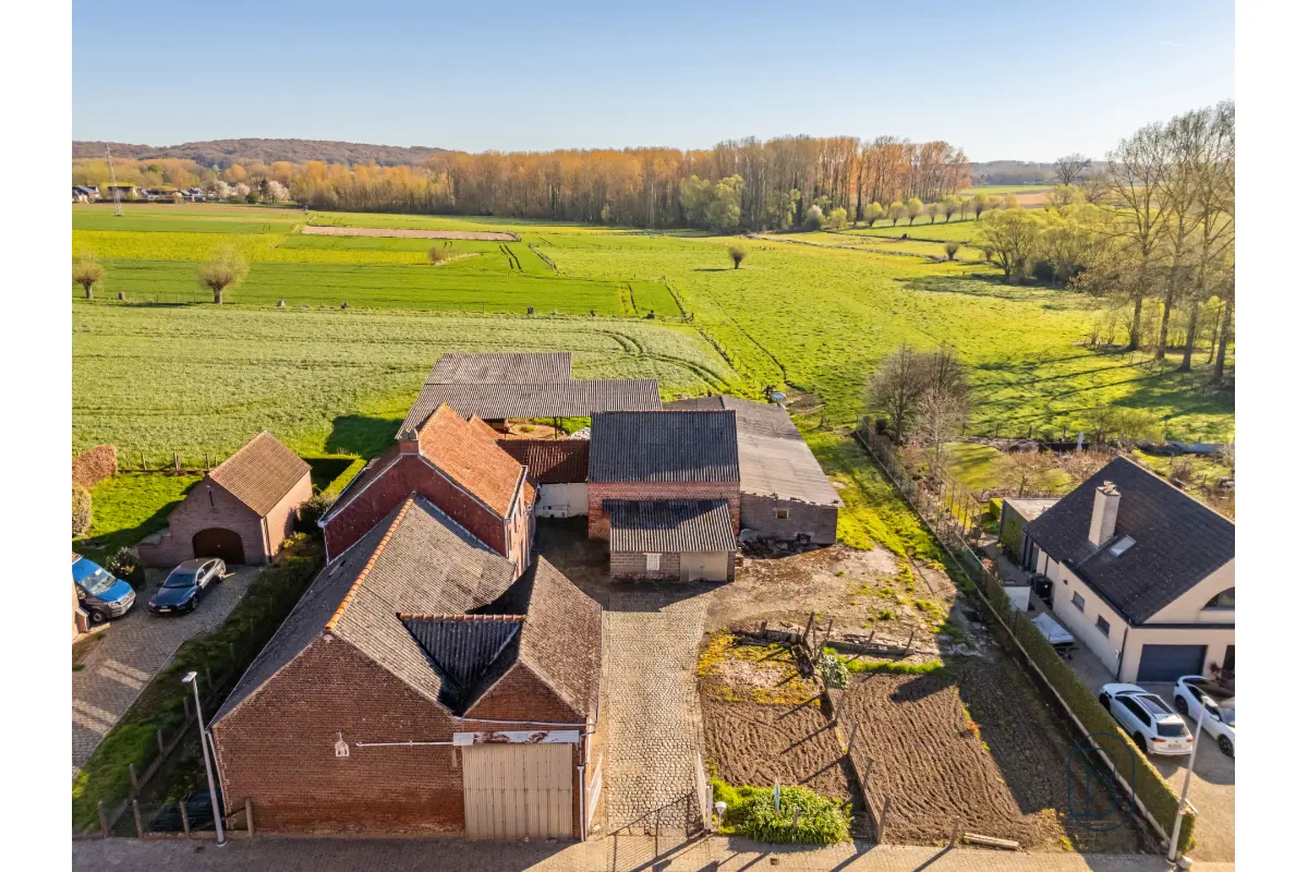 Huis te  koop in Lieferinge 9400 398000.00€ 3 slaapkamers 160.00m² - Zoekertje 774255