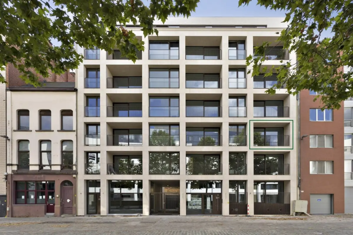 Handelszaak te  huur in Antwerpen 2000 2450.00€  slaapkamers m² - Zoekertje 774789