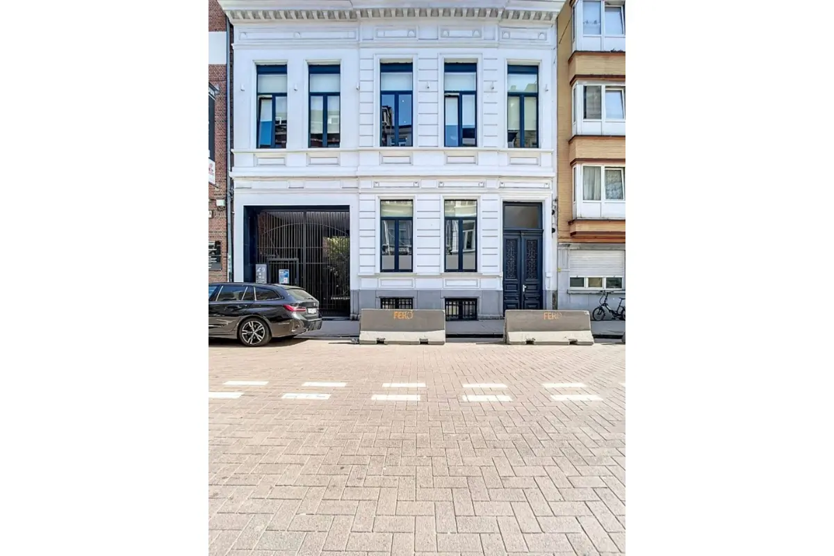 Handelszaak te  huur in Antwerpen 2018 4975.00€  slaapkamers 430.00m² - Zoekertje 774777