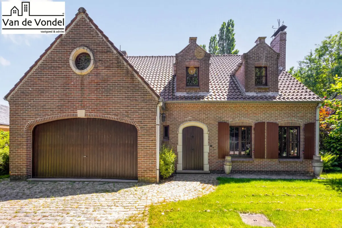 Villa à vendre à Gijzegem 9308 639000.00€ 3 chambres 240.00m² - annonce 774609