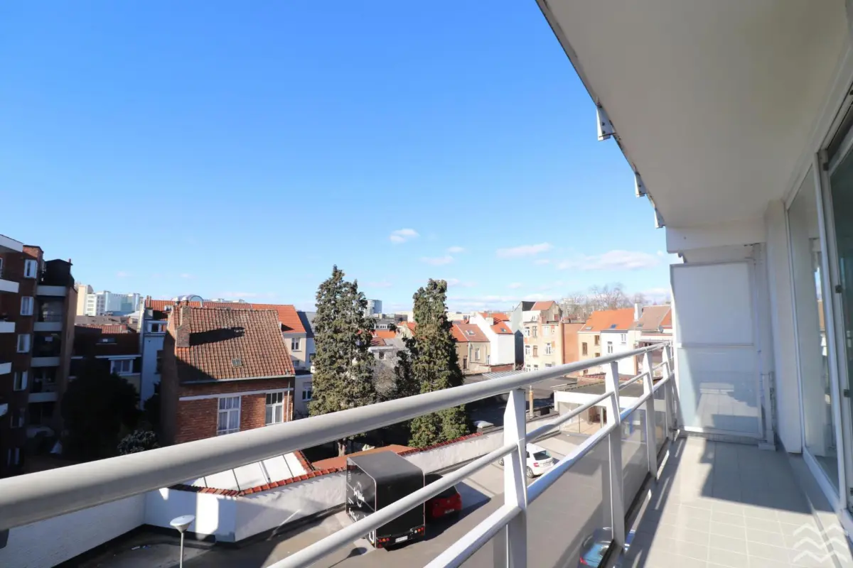 Appartement te  huur in Etterbeek 1040 1050.00€ 1 slaapkamers 56.00m² - Zoekertje 774882