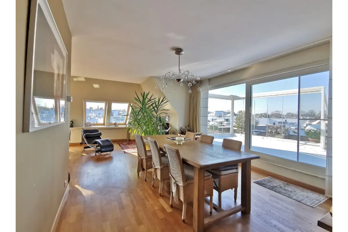 Appartement te  huur in Sint-Pieters-Woluwe 1150 2500.00€ 3 slaapkamers 165.00m² - Zoekertje 774536