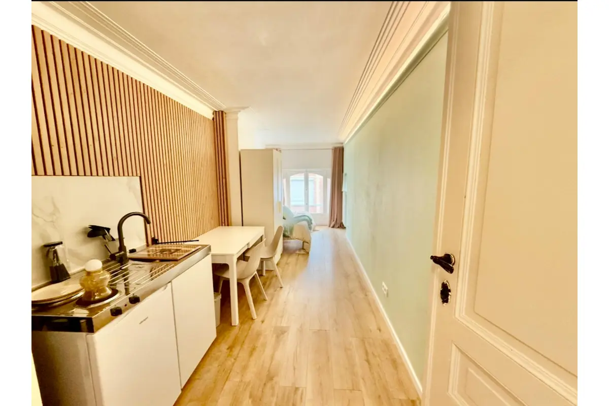 Maison à louer à Anderlecht 1070 700.00€  chambres m² - annonce 776621