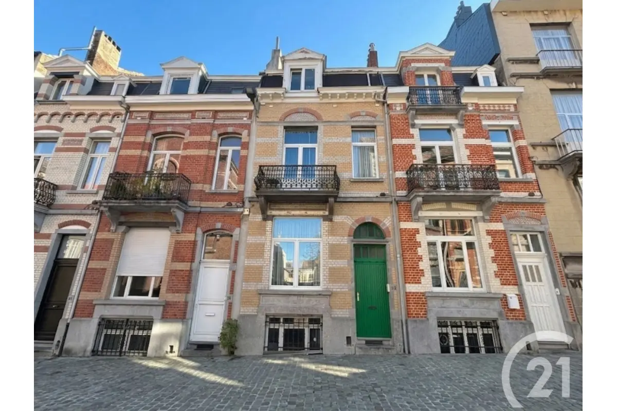 Huis te  koop in Brussel 1000 690000.00€ 3 slaapkamers 131.00m² - Zoekertje 776201