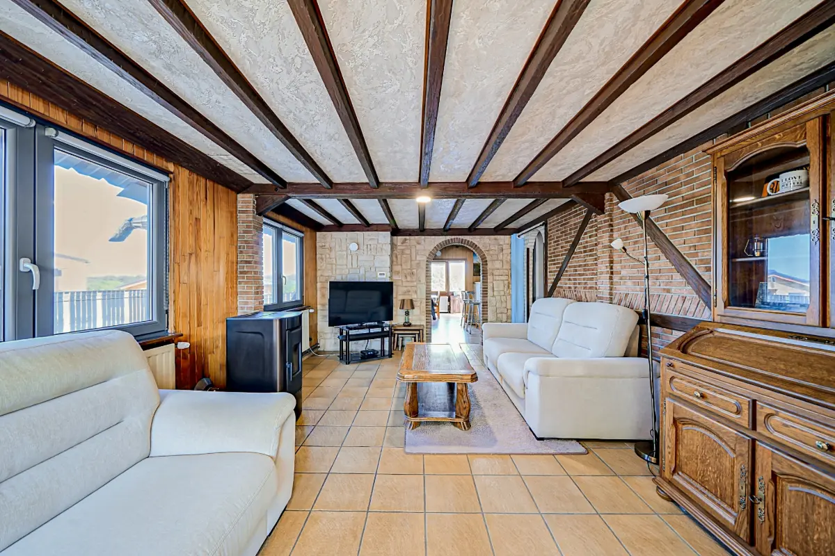 Bungalow te  koop in Froidchapelle 6440 125000.00€ 1 slaapkamers 88.00m² - Zoekertje 776268