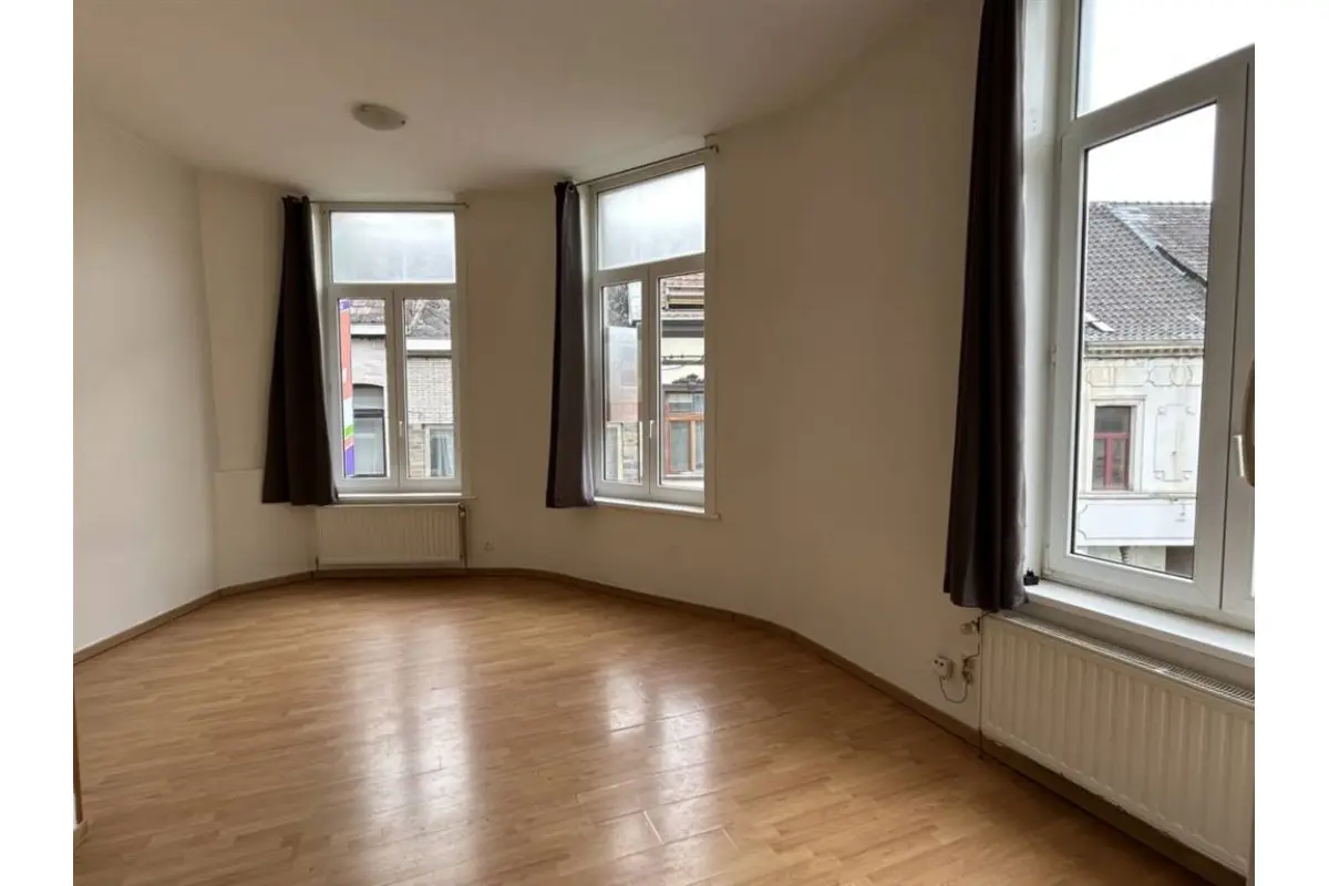 Triplex à louer à Leuze-en-Hainaut 7900 590.00€ 1 chambres 63.00m² - annonce 776433