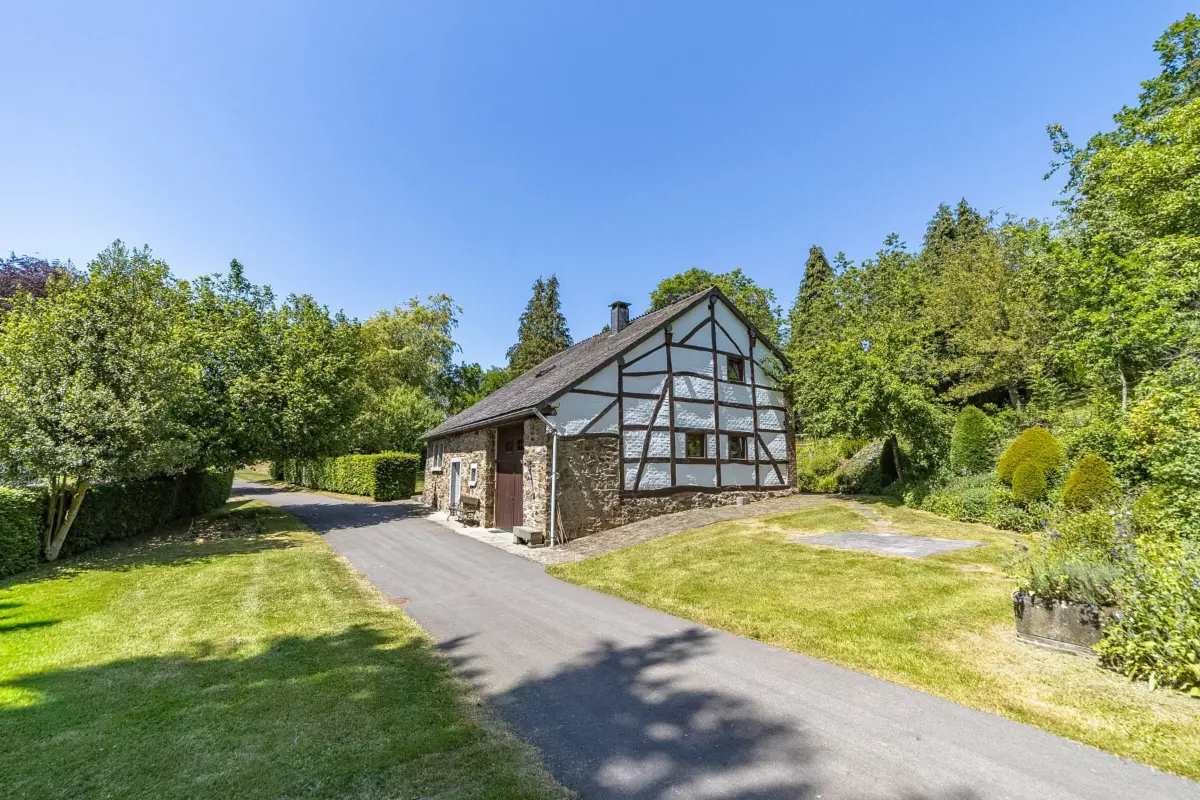 Bungalow te  koop in Trois-Ponts 4980 495000.00€ 3 slaapkamers 156.00m² - Zoekertje 775555