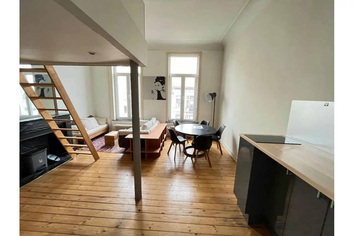 Appartement te  huur in Vorst 1190 850.00€  slaapkamers m² - Zoekertje 776606