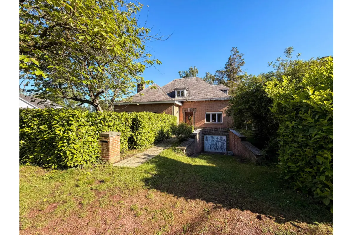 Villa te  koop in Waterloo 1410 470000.00€ 4 slaapkamers m² - Zoekertje 775588