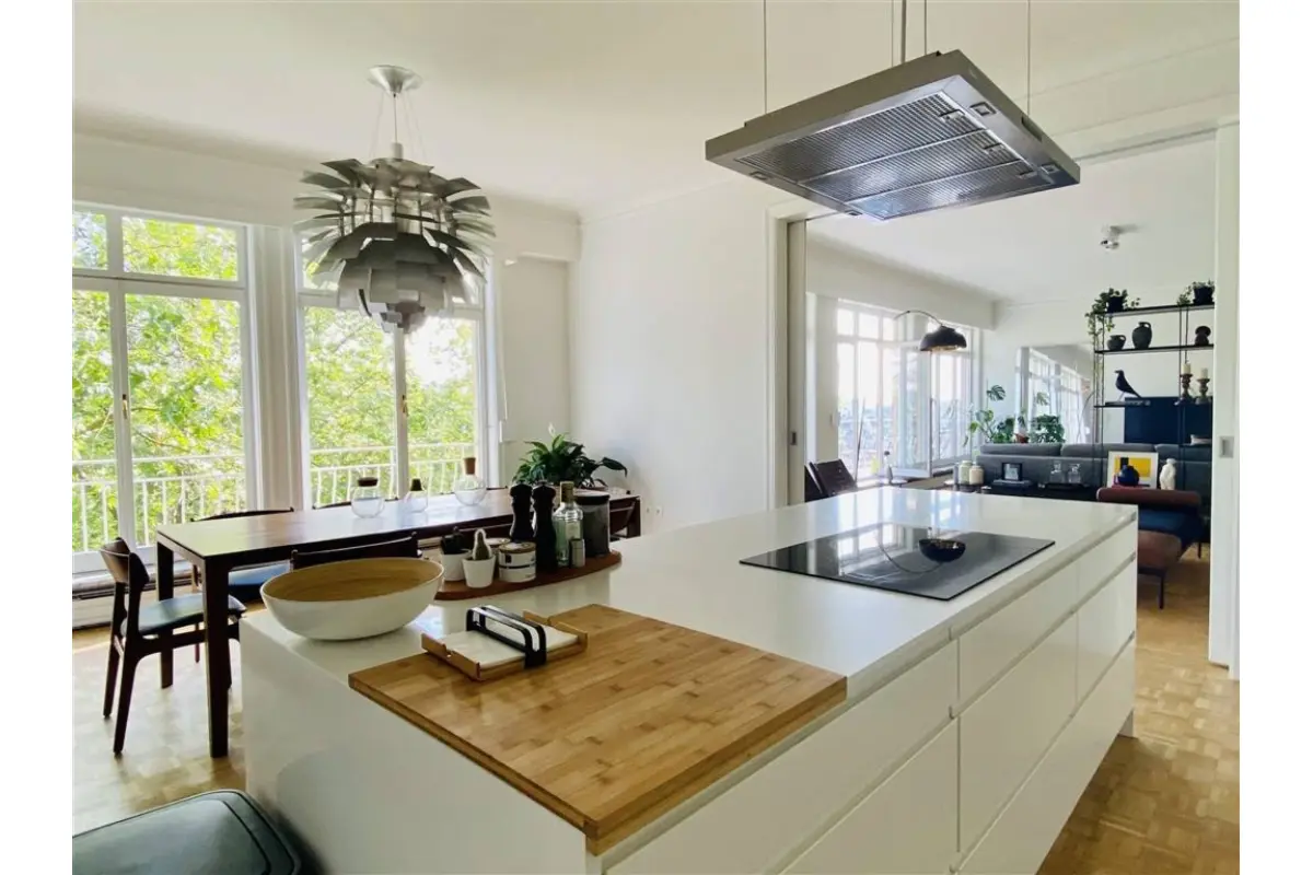 Appartement te  in Elsene 1050 3900.00€ 3 slaapkamers 217.00m² - Zoekertje 776286