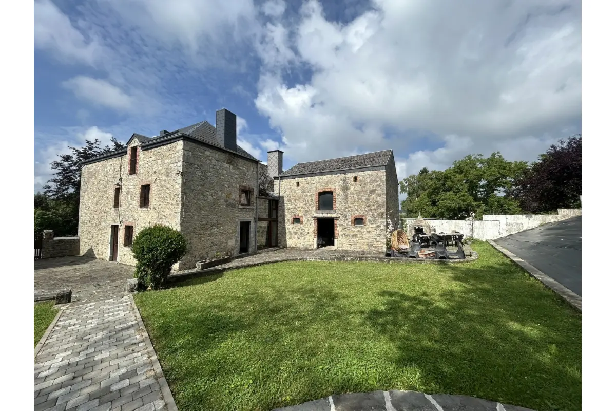 Kot à louer à Fronville 6990 425.00€ 2 chambres 397.00m² - annonce 775442