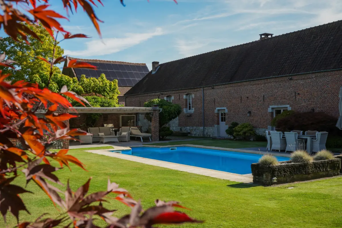 Bungalow te  koop in Casteau 7061 950000.00€ 5 slaapkamers 326.00m² - Zoekertje 775708
