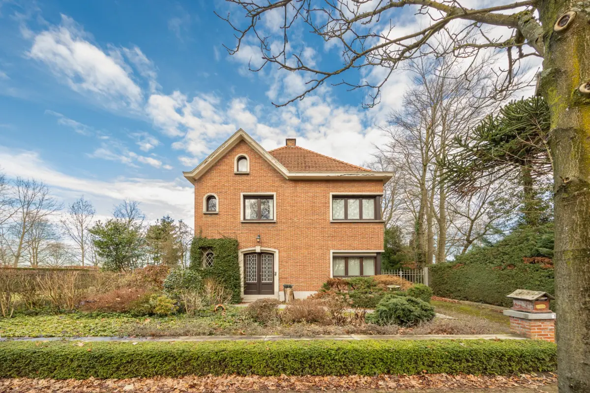 Villa te  koop in Reet 2840 662000.00€ 4 slaapkamers 340.00m² - Zoekertje 775607