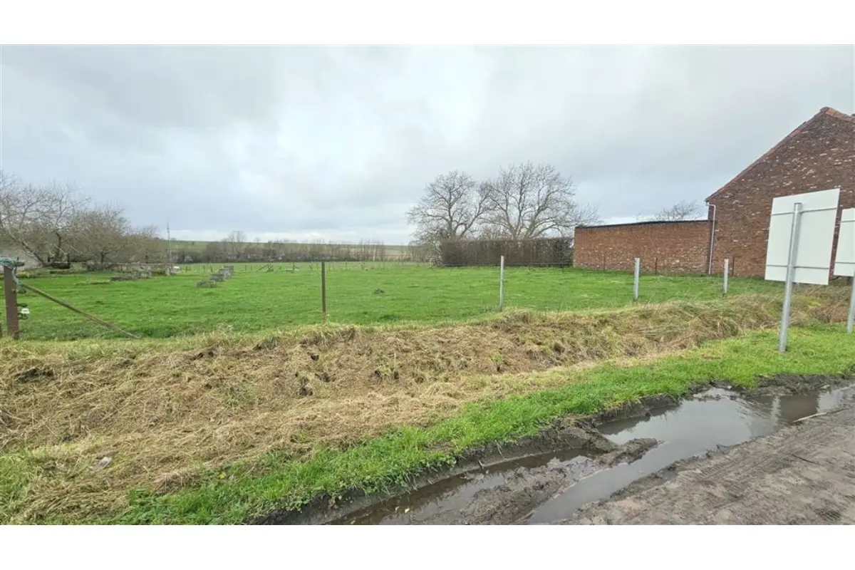 Terrain à vendre à Angre 7387 70000.00€  chambres m² - annonce 775737