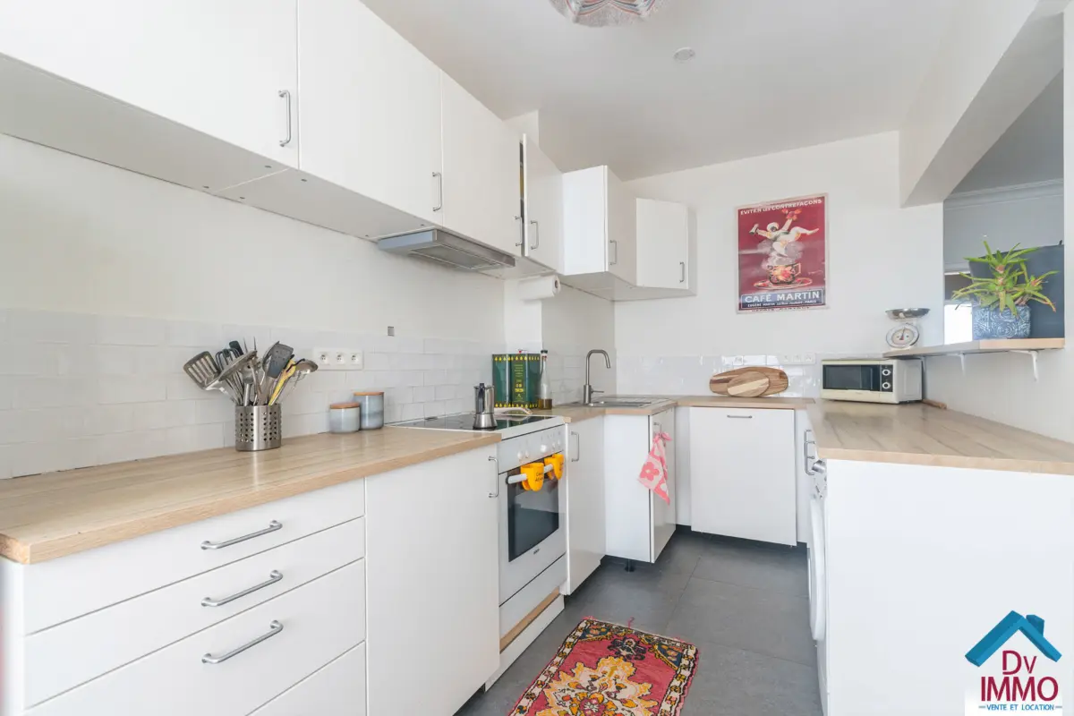 Appartement te  koop in Vorst 1190 280000.00€ 2 slaapkamers 90.00m² - Zoekertje 777501