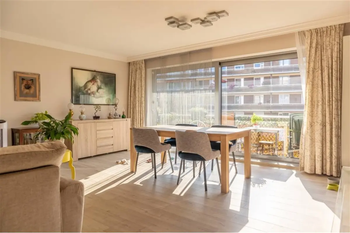 Appartement te  huur in Ukkel 1180 1300.00€ 3 slaapkamers 89.00m² - Zoekertje 777569