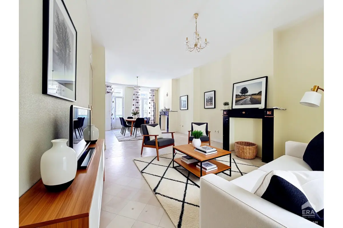 Appartement te  koop in Brussel 1000 265000.00€ 1 slaapkamers 83.00m² - Zoekertje 776749