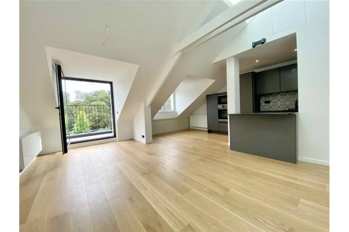 Appartement te  huur in Ukkel 1180 1250.00€ 1 slaapkamers 78.00m² - Zoekertje 776944