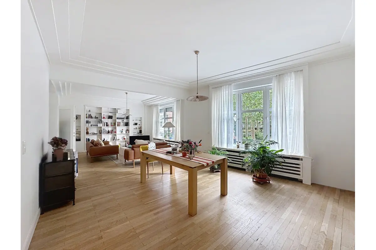 Appartement te  in Elsene 1050 3000.00€ 4 slaapkamers 240.00m² - Zoekertje 777523